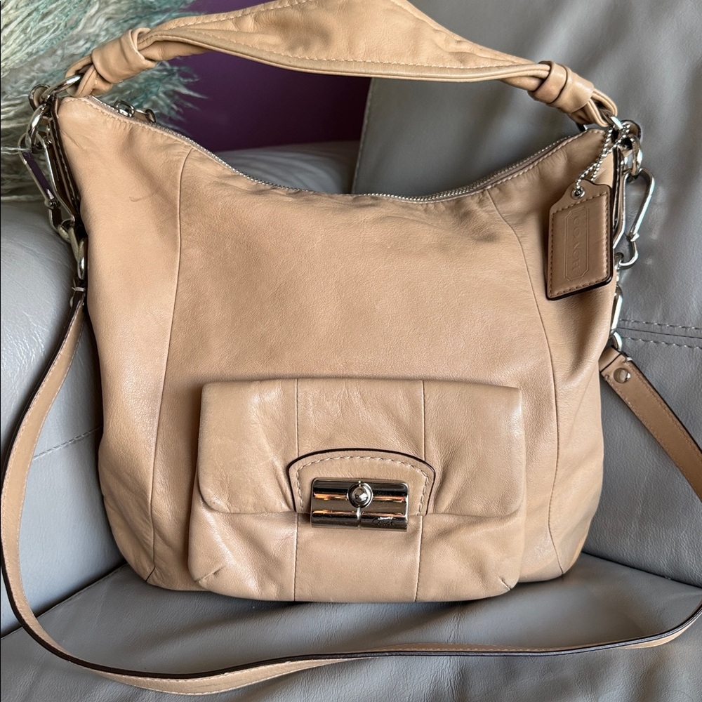 Coach Tan Leather Shoulder Bag Purse